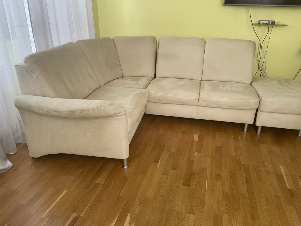 Кутовий диван молочний 140/220