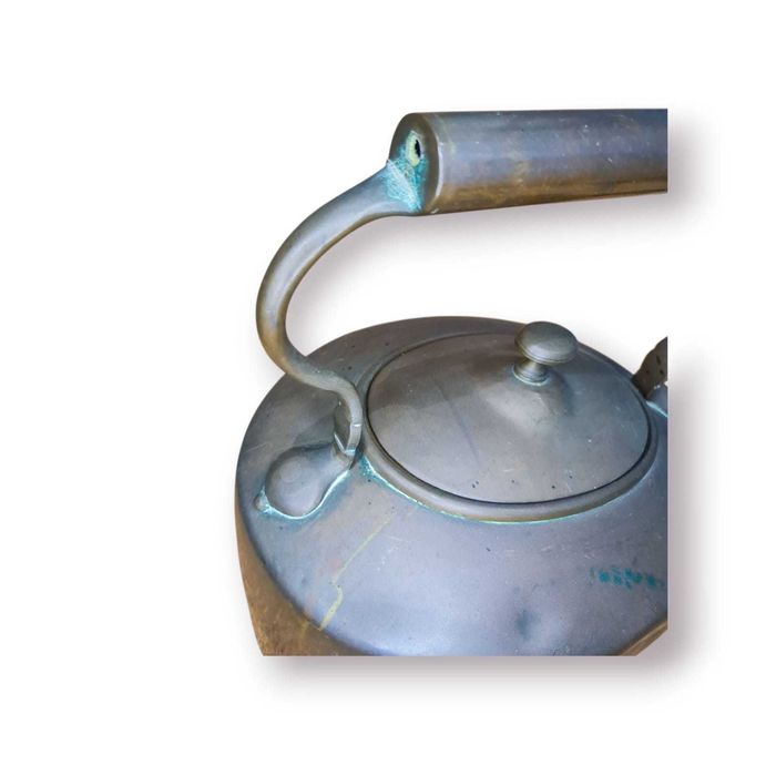 Chaleira Antiga em Cobre com Pega Elevada – 31 cm Alt. / 1,87 kg