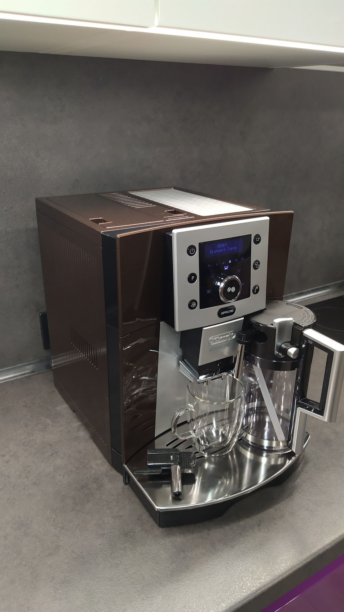 Кавомашина DeLonghi ESAM 5550 BW