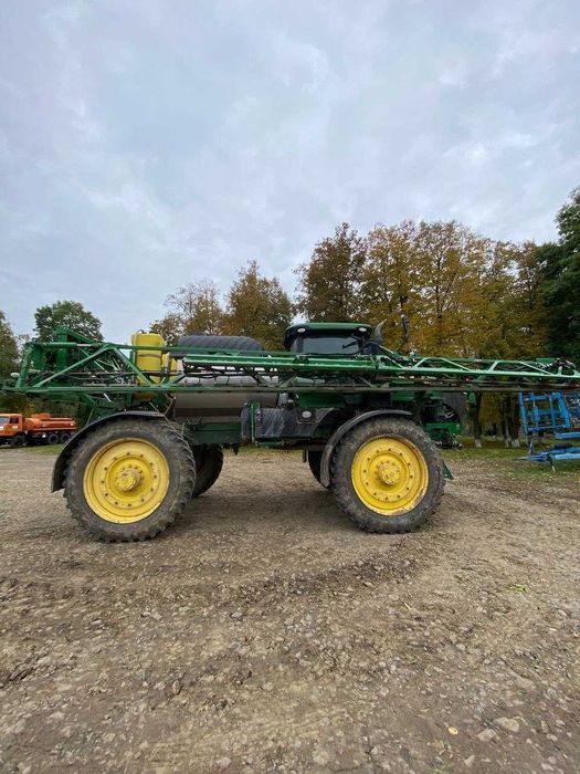 оприскувач John Deere R4045
