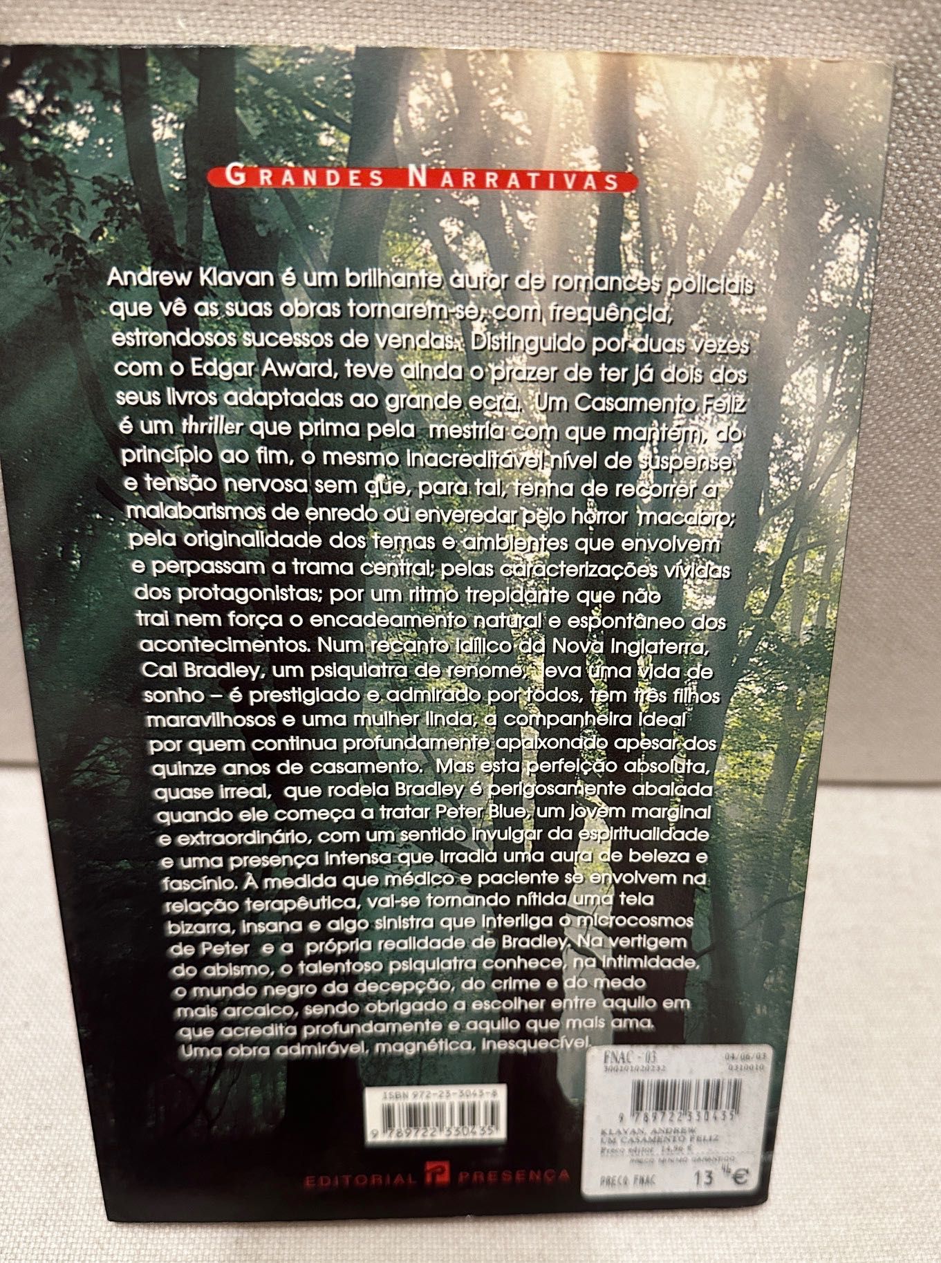 Livro Um casamento feliz de Andrew Klavan