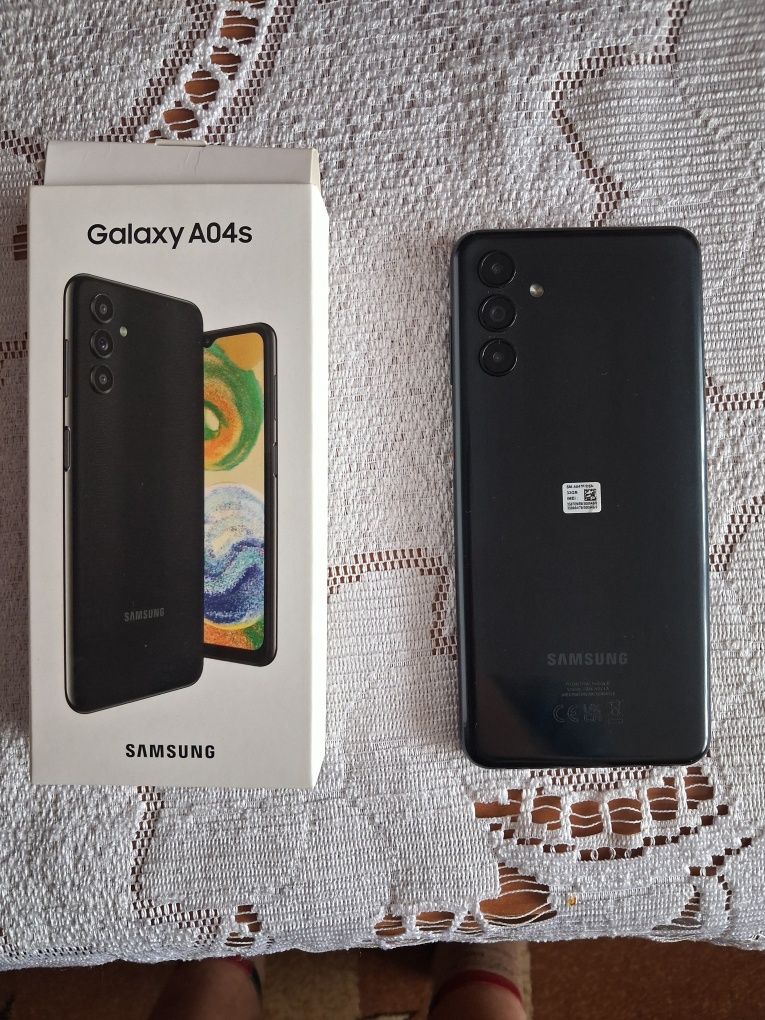 Sprzedam smartfon Samsung Galaxy A04s