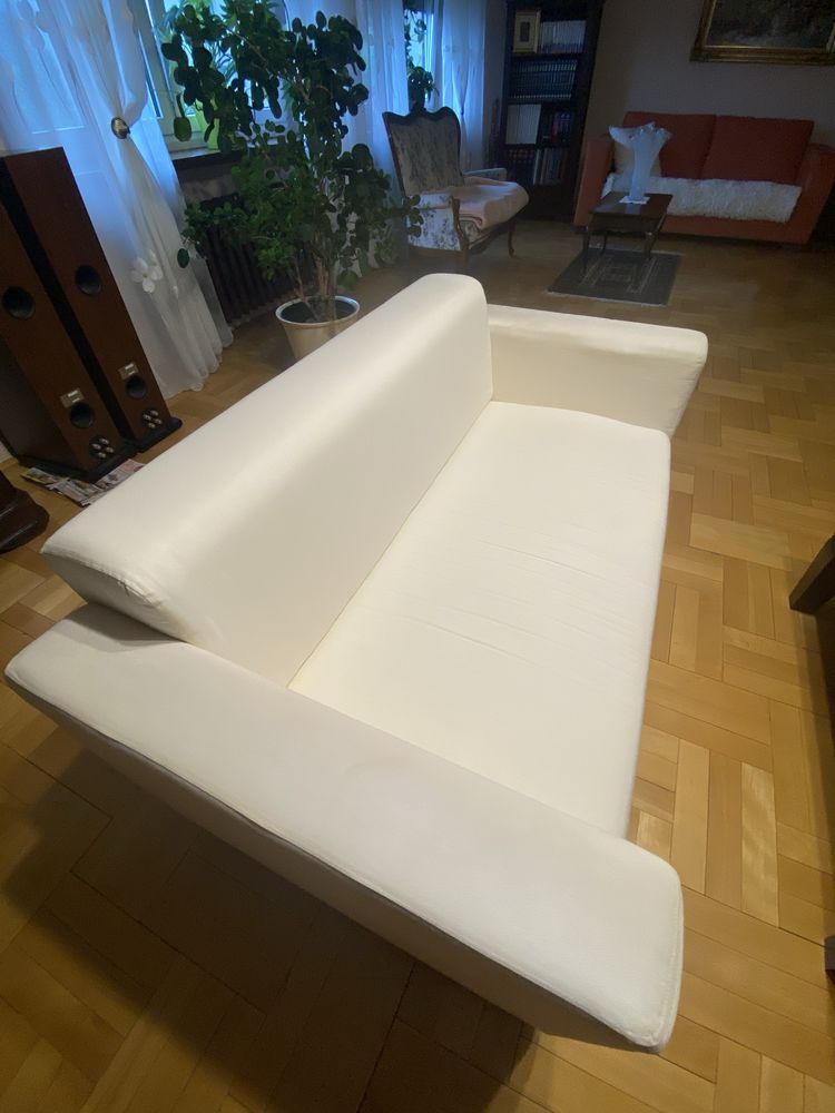 Biała używana sofa IKEA