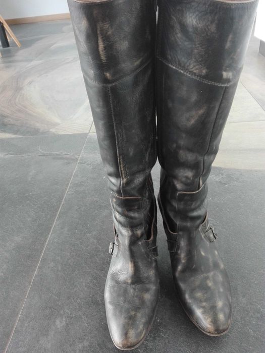 Botas em pele Tam 39
