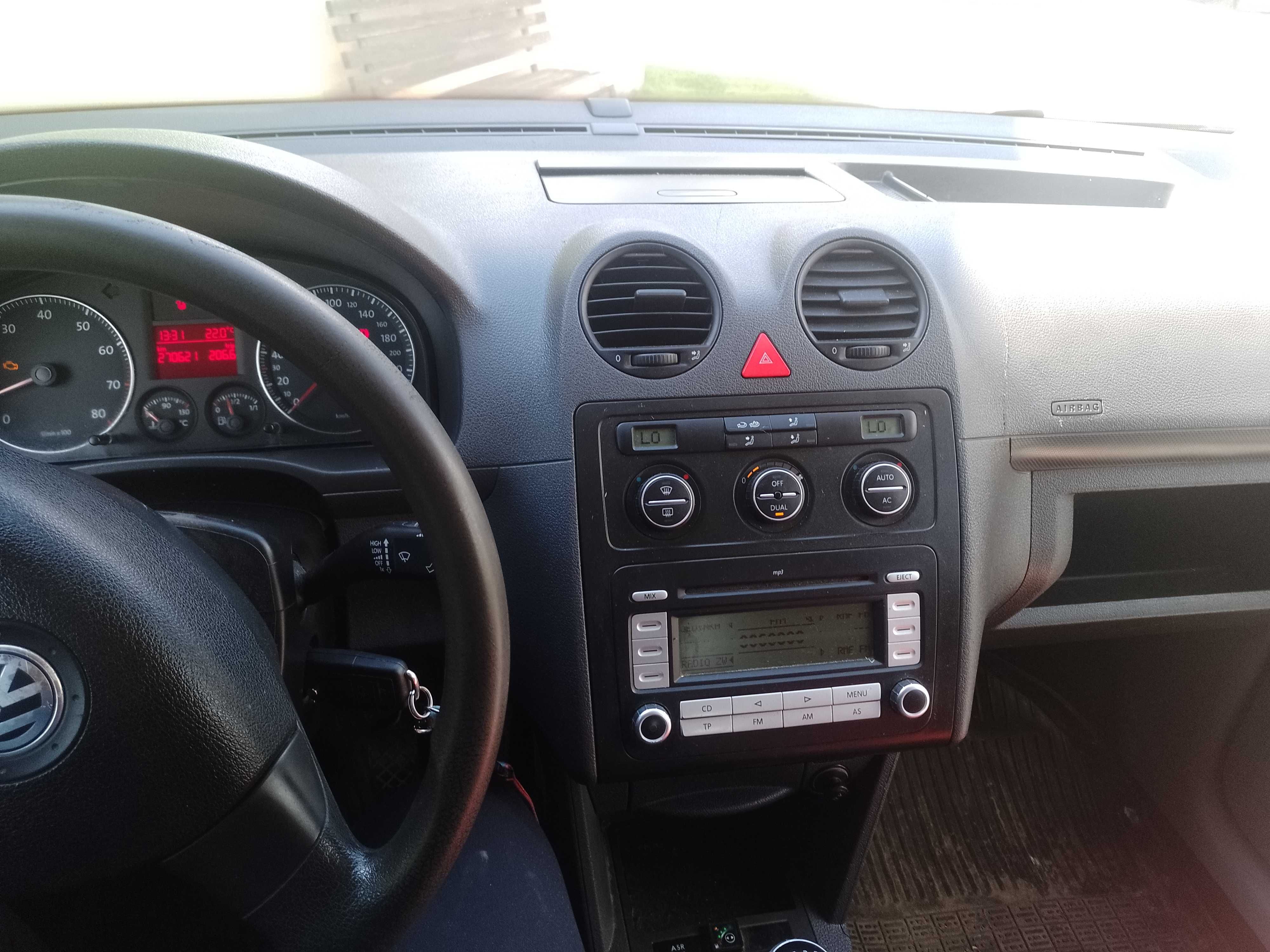 Sprzedam Volkswagen Caddy 1.4 16V EURO 4 benzyna -gaz z haki-em