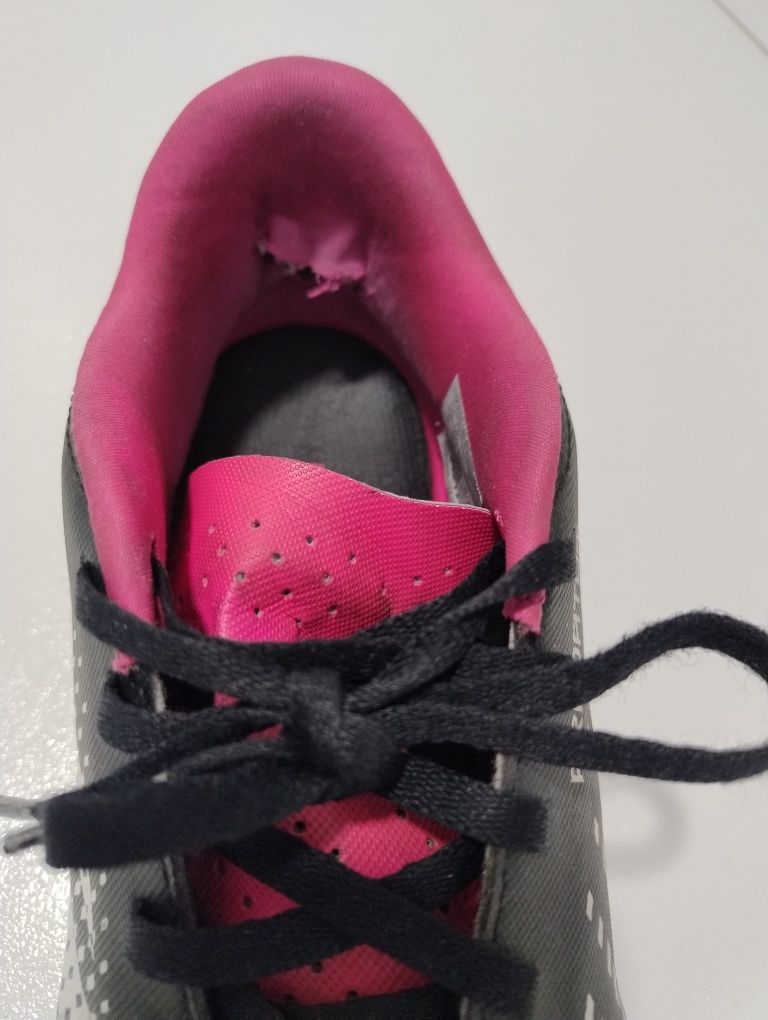 Adidas Predator korki/lanki r. 38 2/3