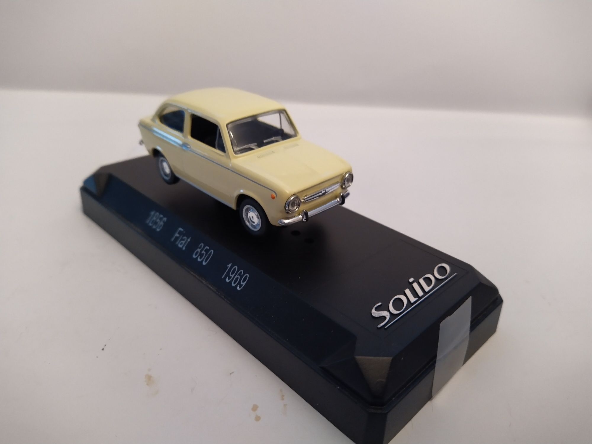 Fiat 850 Solido Skala 1:43