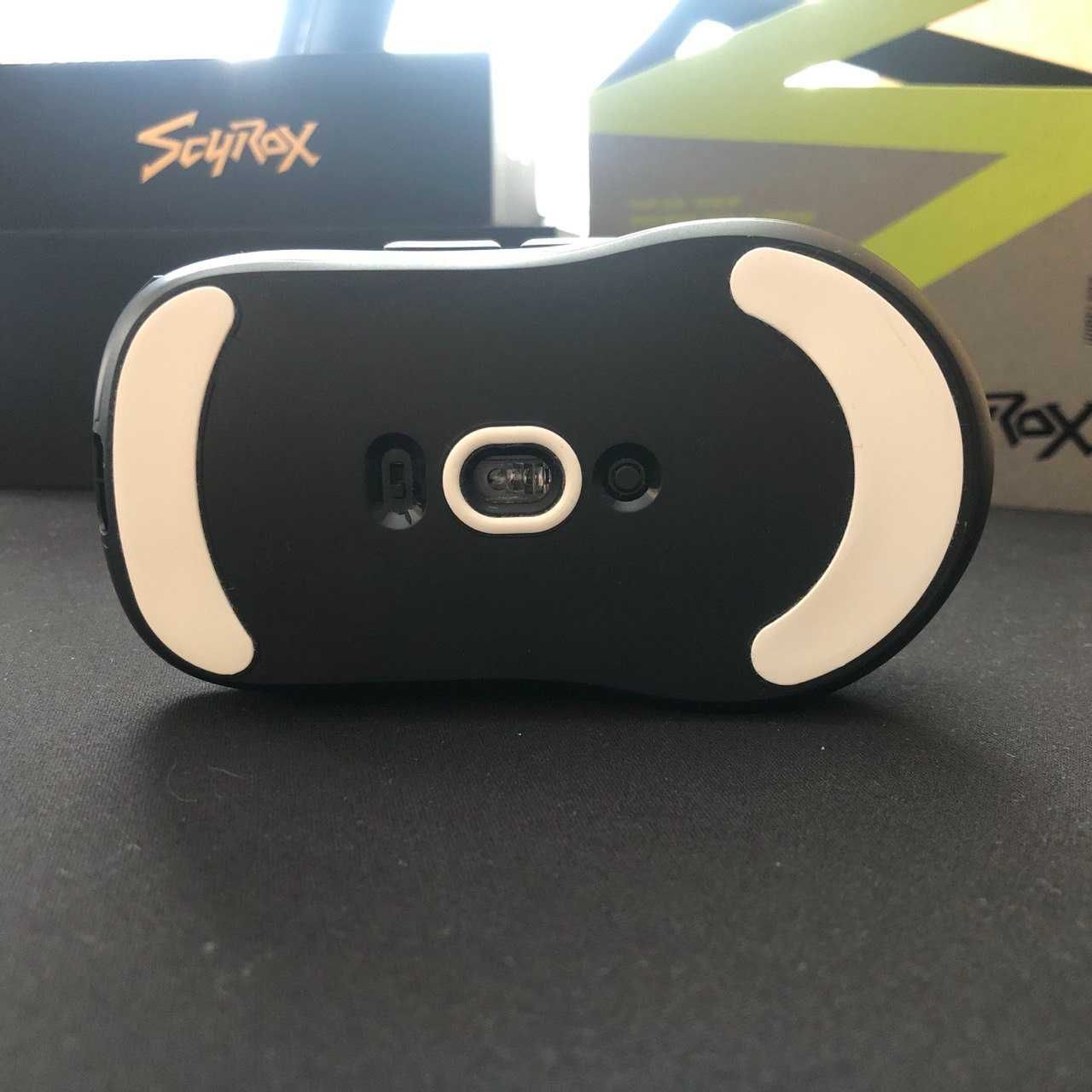 Scyrox V8 ігрова бездротова миша