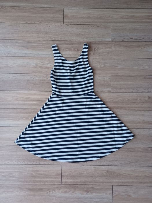 Sukienka marki H&M rozmiar 34