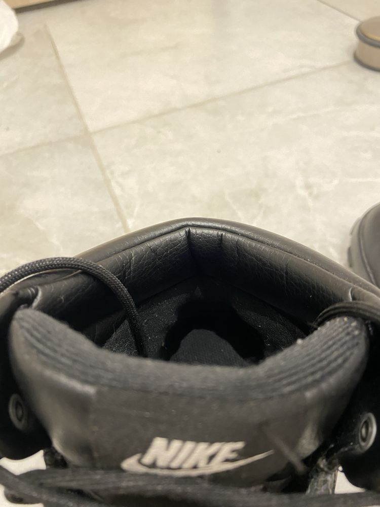 Zimowe buty Nike Rhyodomo