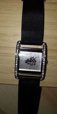 Nowy czarny cyrkoniowy zegarek, Avon