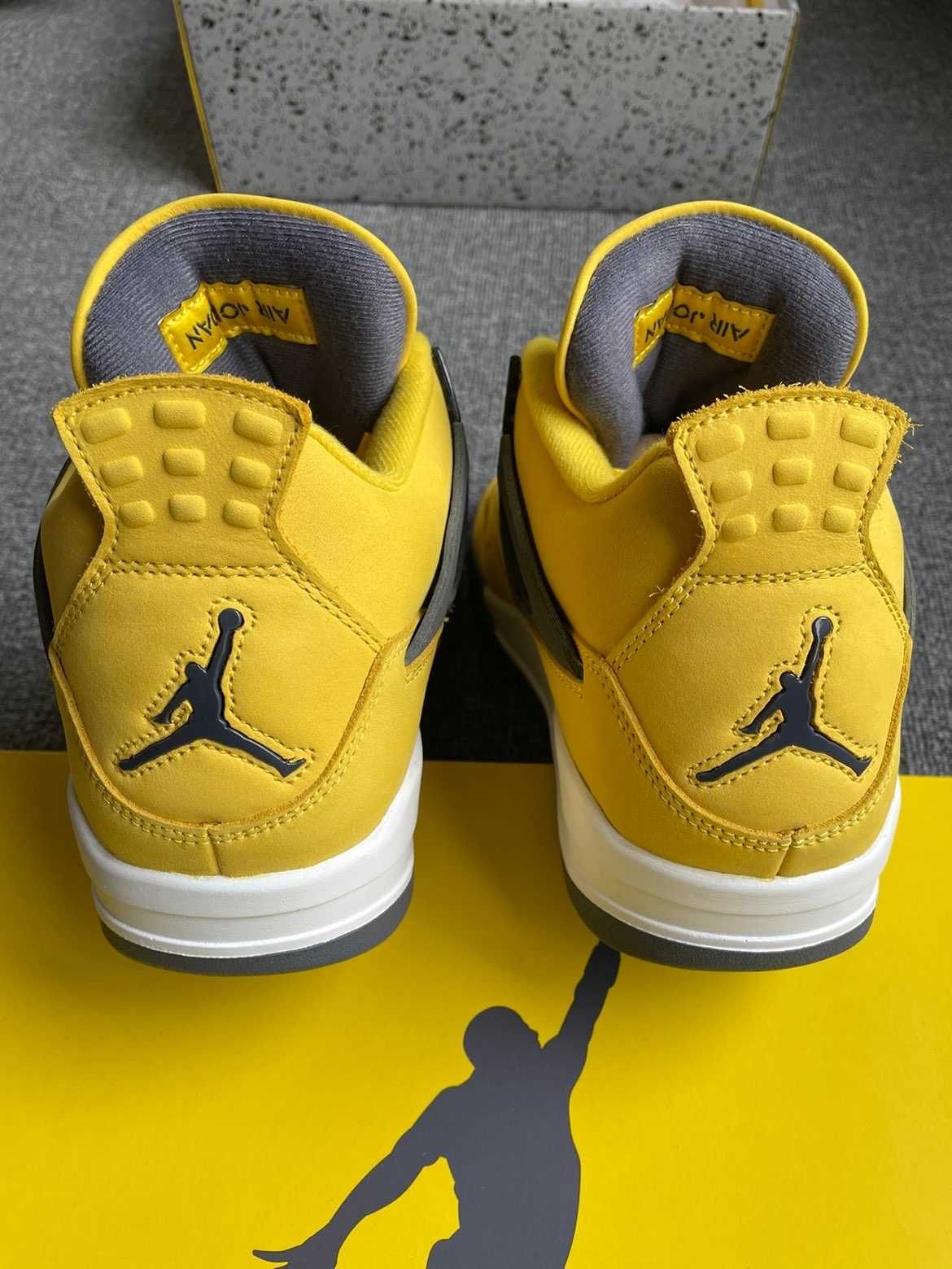 Jordan4Air4RetroLightning UnisexTrampki R.42