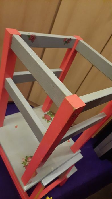 Kitchen Helper pomocnik stołek czerwony szary