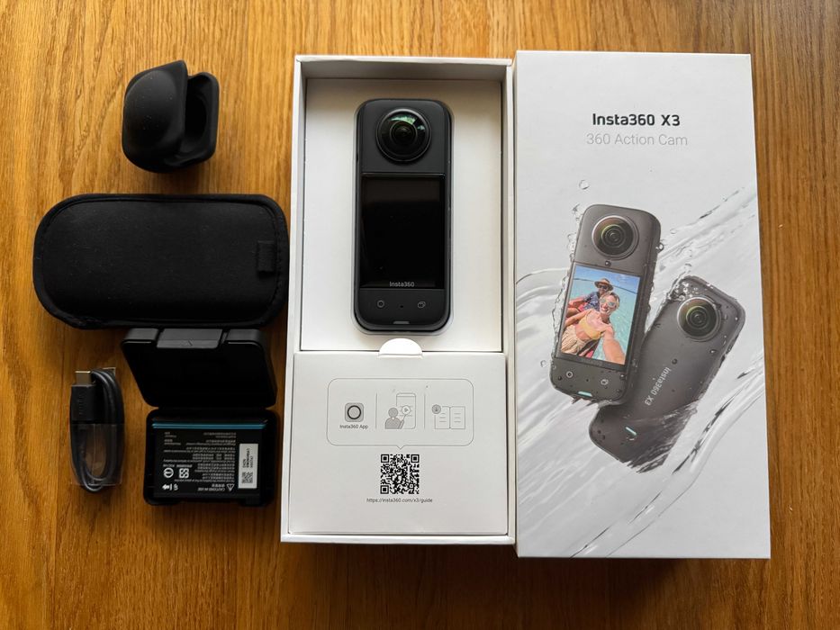 Экшн-камера Insta360 X3 (5.7K) + запасной аккумулятор + мягкий чехол