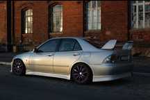 Lexus IS200  2000r