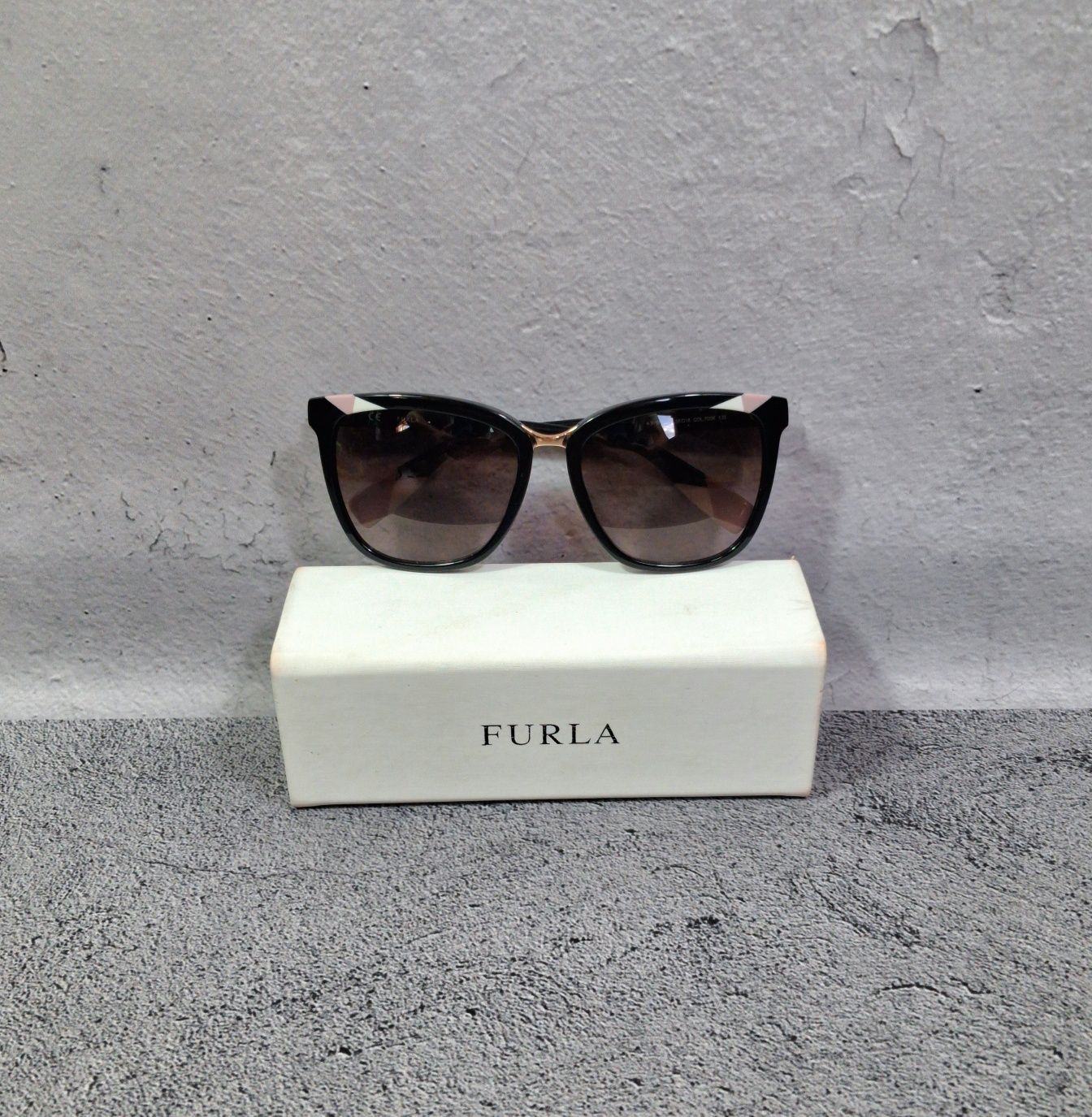 Солнцезащитные очки Furla SFU230 женские чёрные полный обод