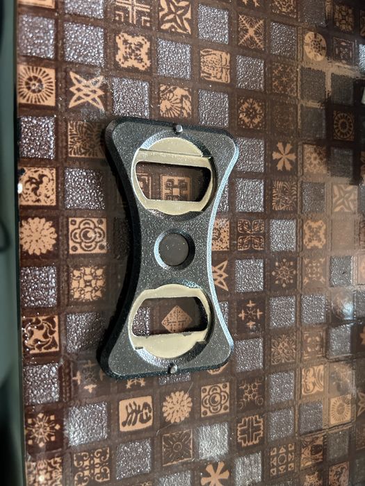 Відкривачка розділювач у бардачок VW