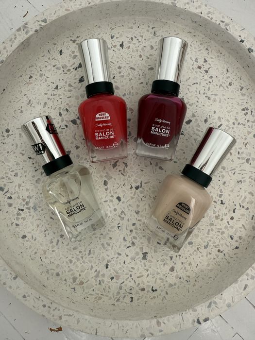 Sally Hansen Complete Salon Manicure zestaw nowych lakierów
