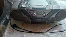 Продам магнитолу Philips AZ1575