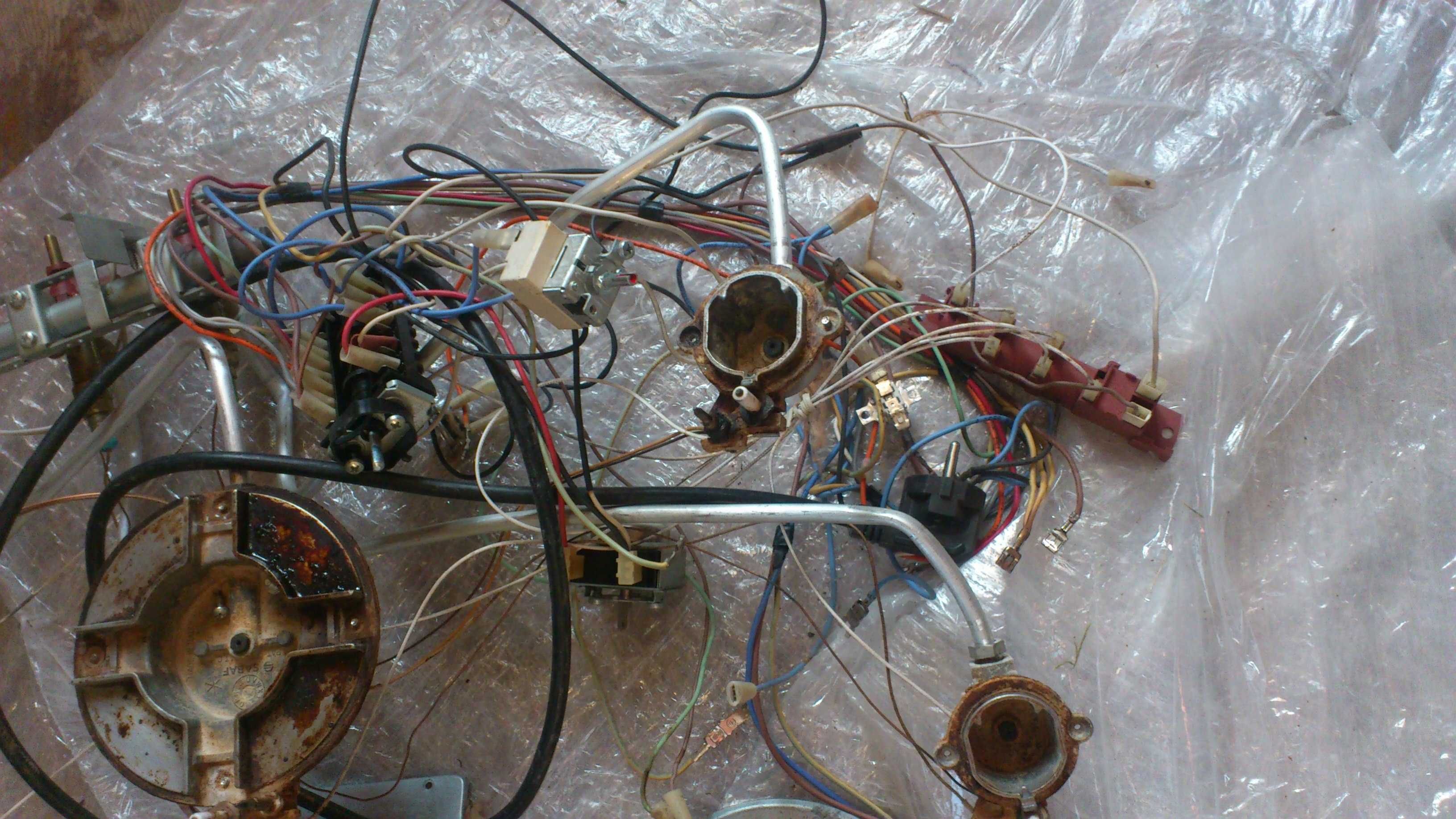 Części do KUCHNI gazowo-elektrycznej KERNAU
KFC 90093.1 GE CI X.