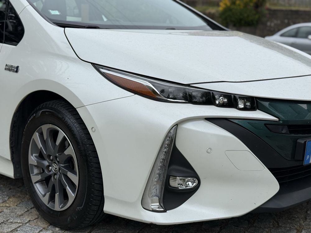 Toyota Prius PHEV 2017