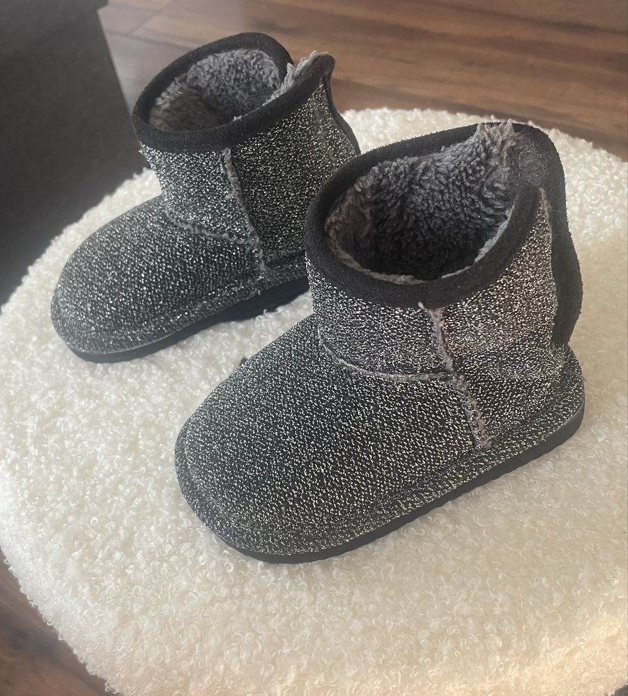 Czarno-srebrne Śniegowce typu Ugg, Emu buty zimowe r. 20