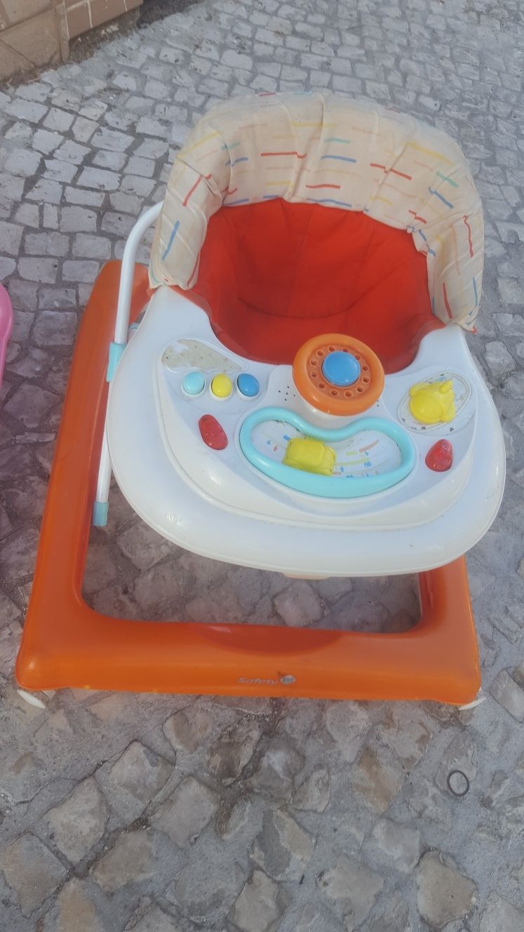 2 andarilhos  para  bebês