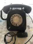 Telefone antigo de 77
