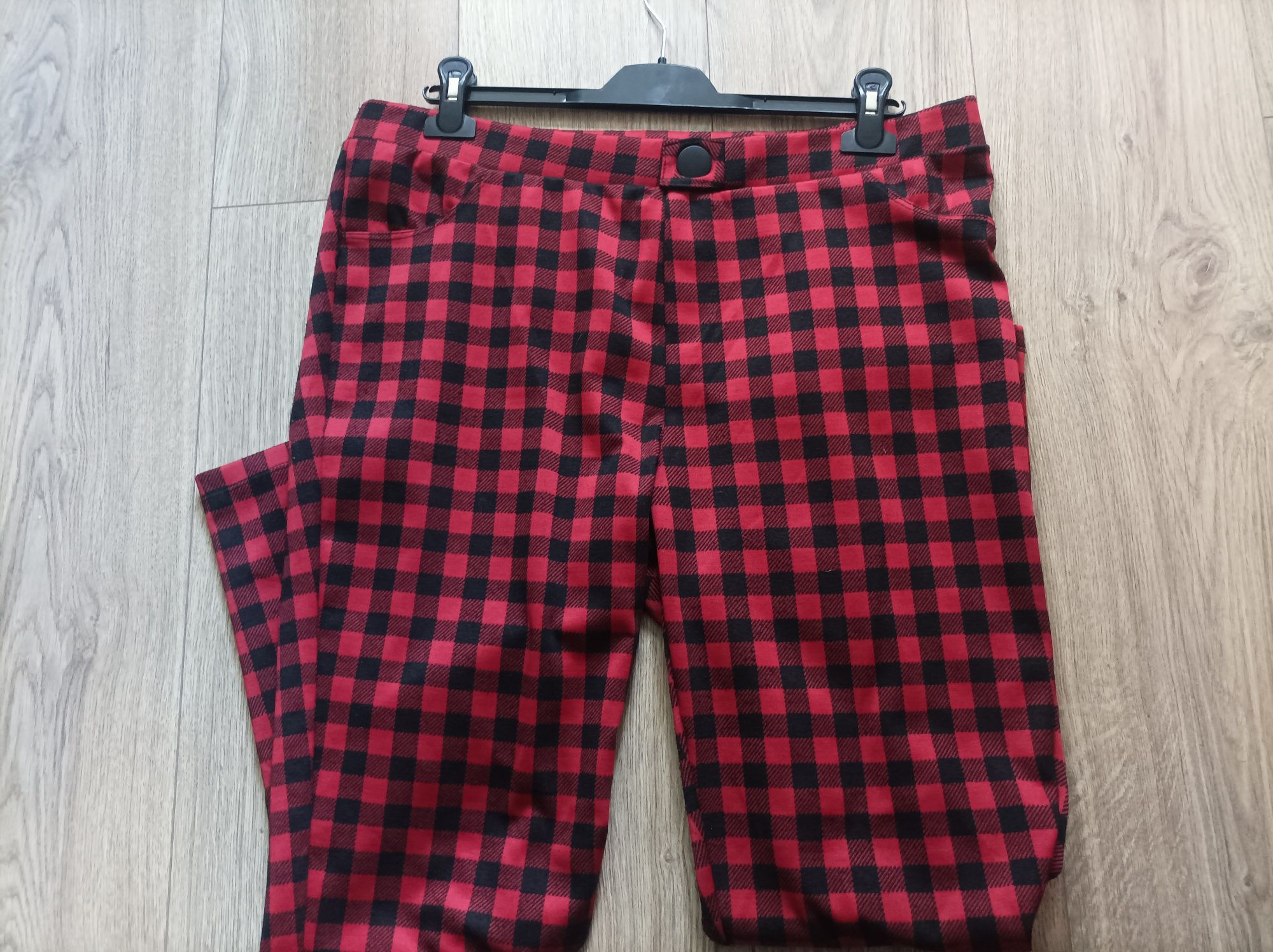 Janina, spodnie w kratkę, czerwono czarne, legginsy L, 4XL, eleganckie