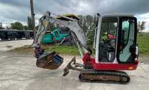Takeuchi TB225 rozsuwane podwozie , 2,4 t