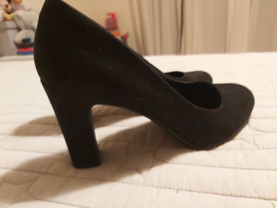 Sapato salto camurça