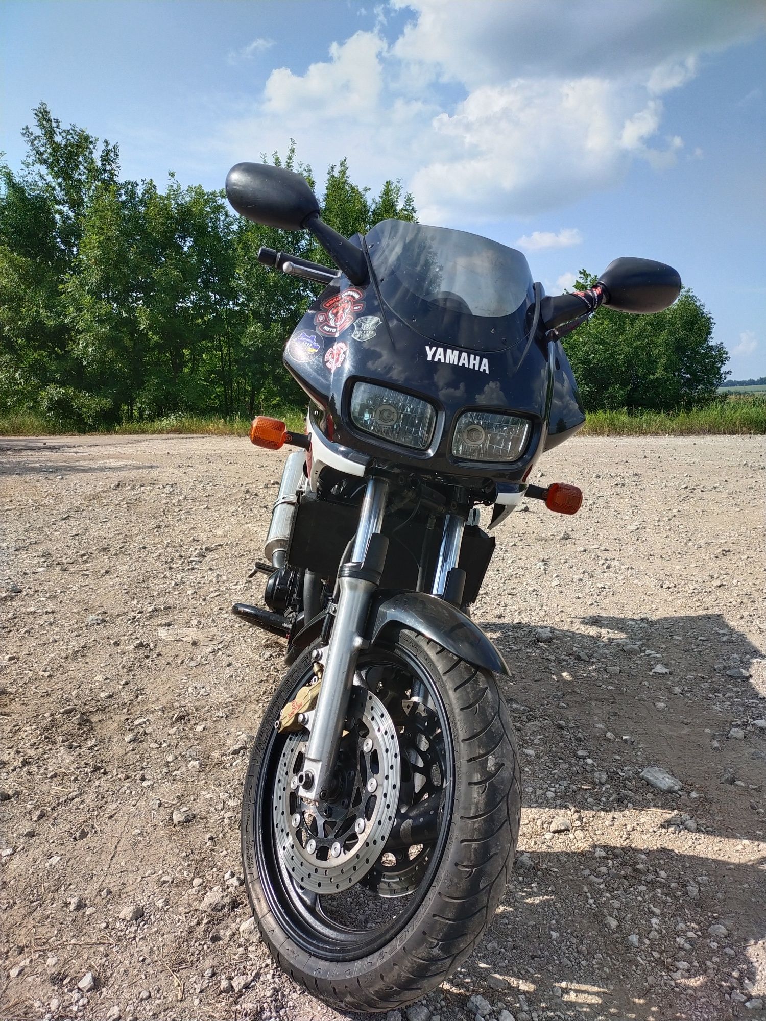 Продам Yamaha FZ400