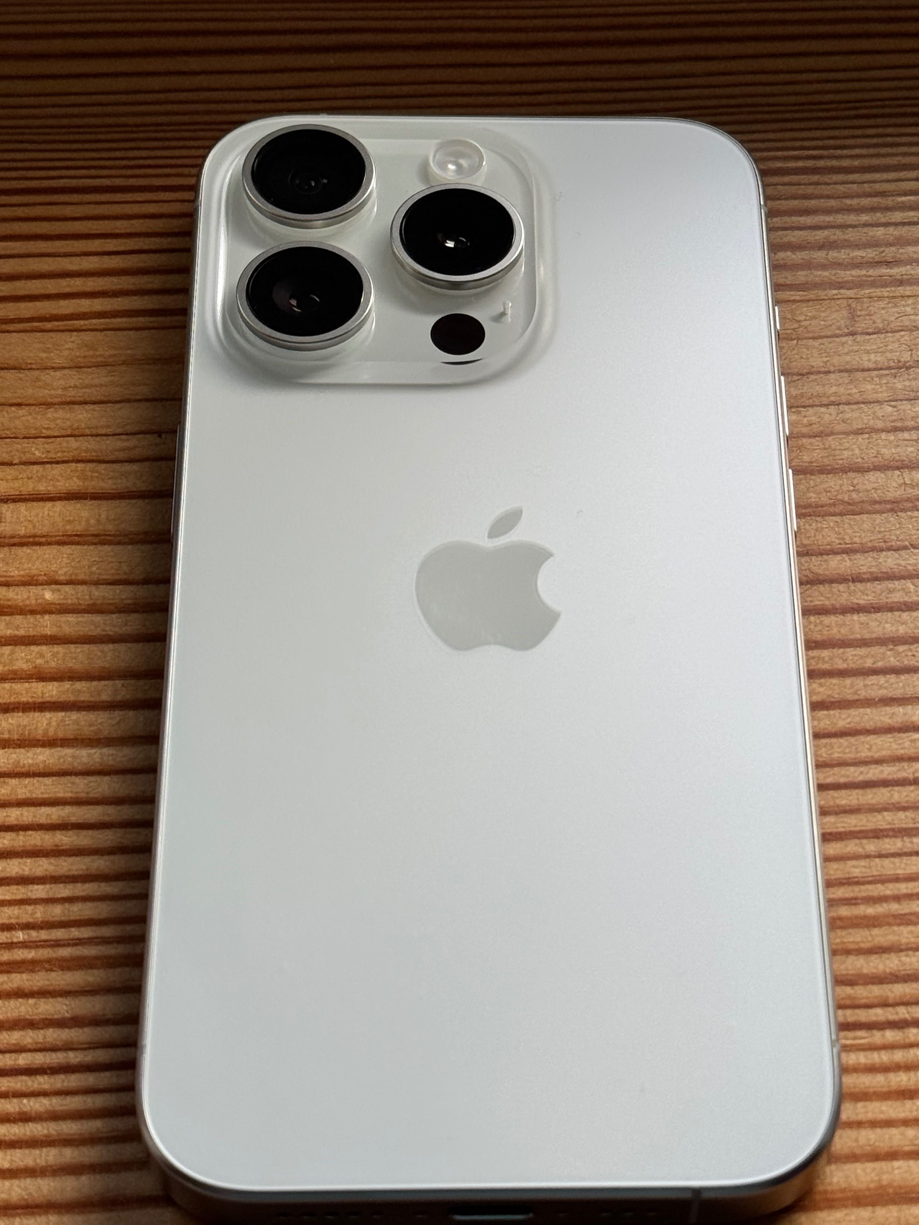 iPhone 15 pro jak Nowy