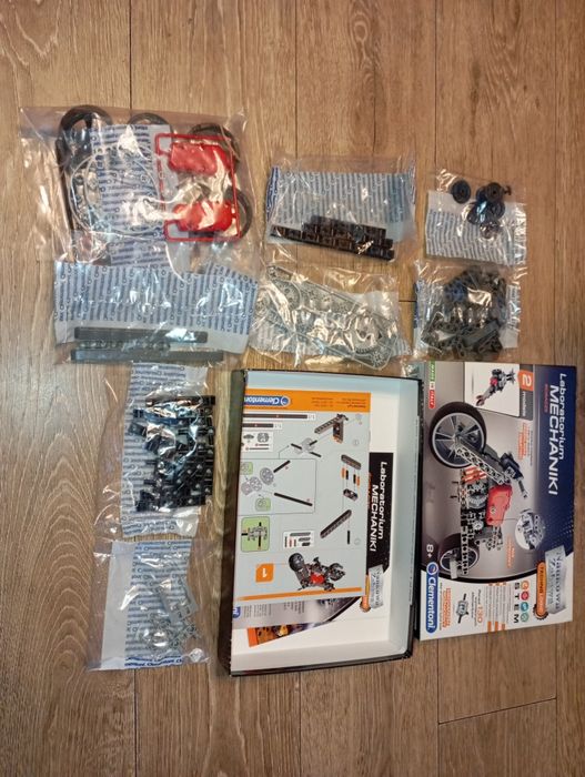 Zestaw laboratorium mechaniki ścigacz clementoni