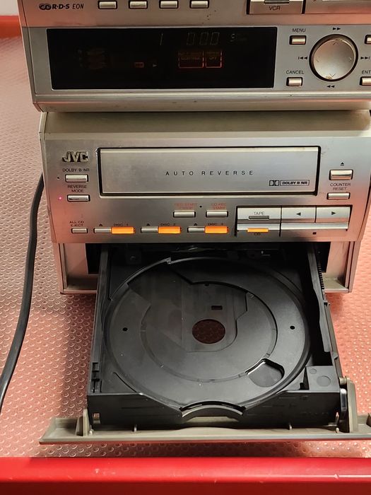 Złota skrzynka grająca