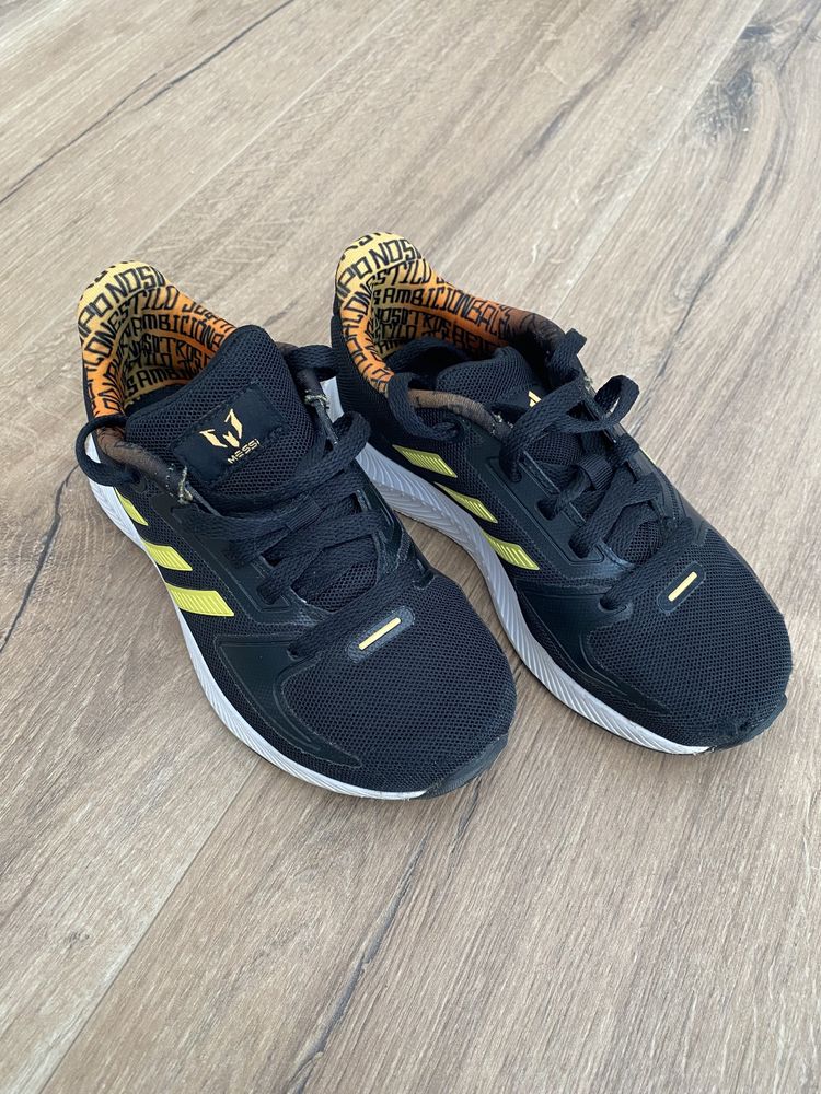 Buty chlopiece Adidas, roz.28