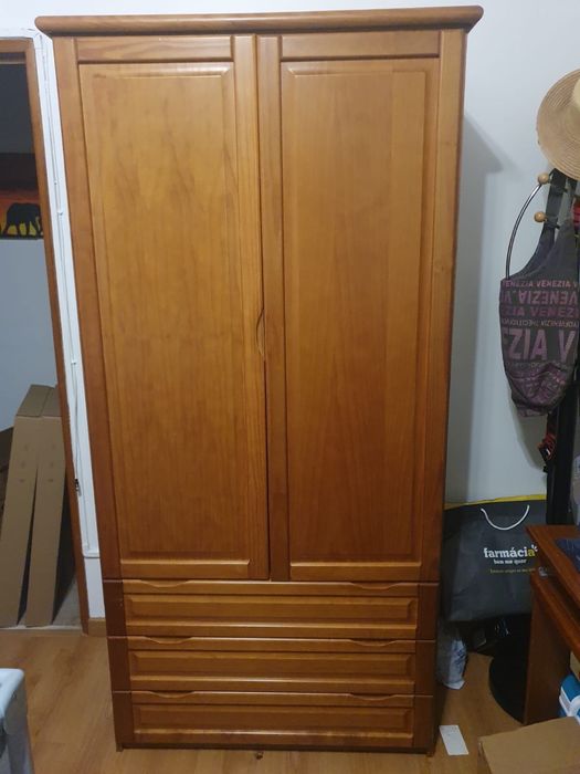 Roupeiro madeira pinhomel