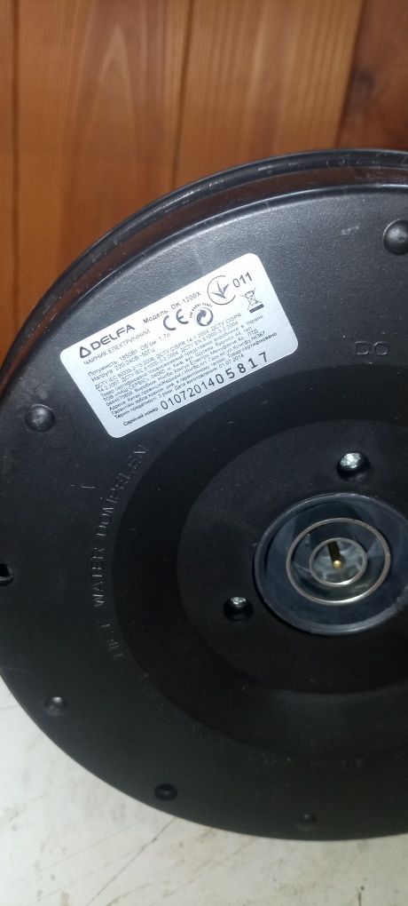 Рабочий Электрочайник Delfa DK-1200x