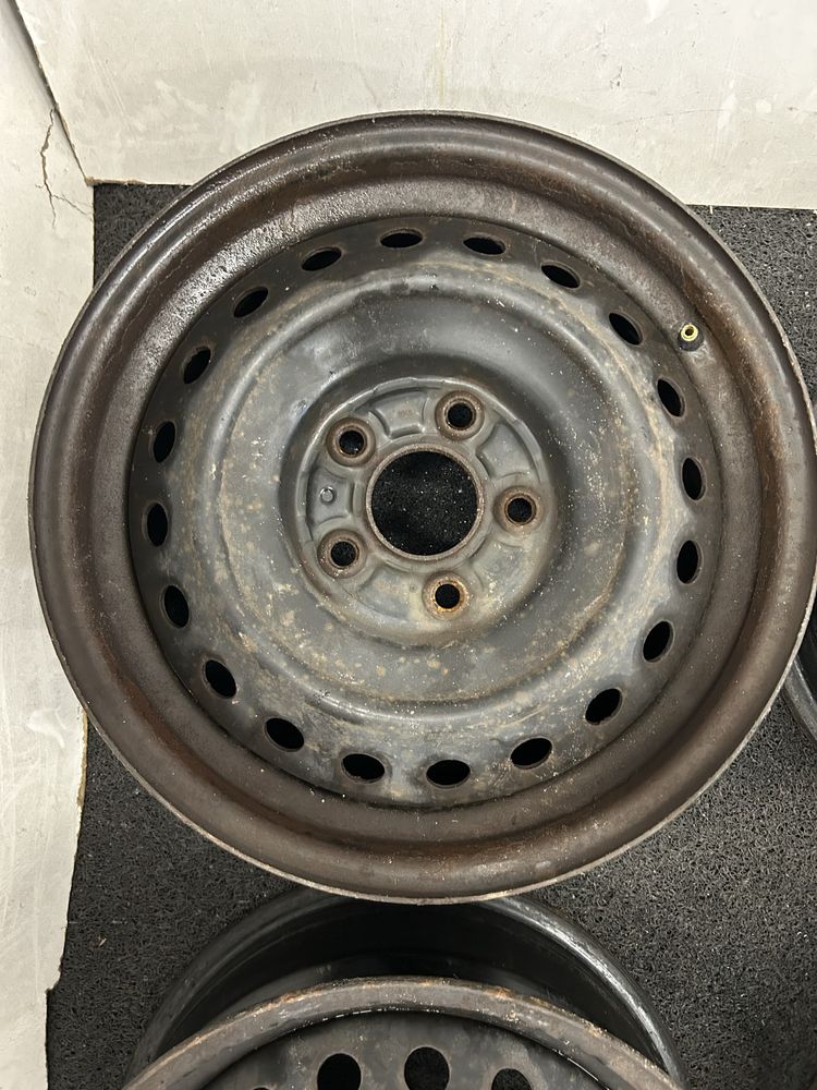 Felgi stalowe stalówki Honda R 16 5x114,3 otwór 64 mm