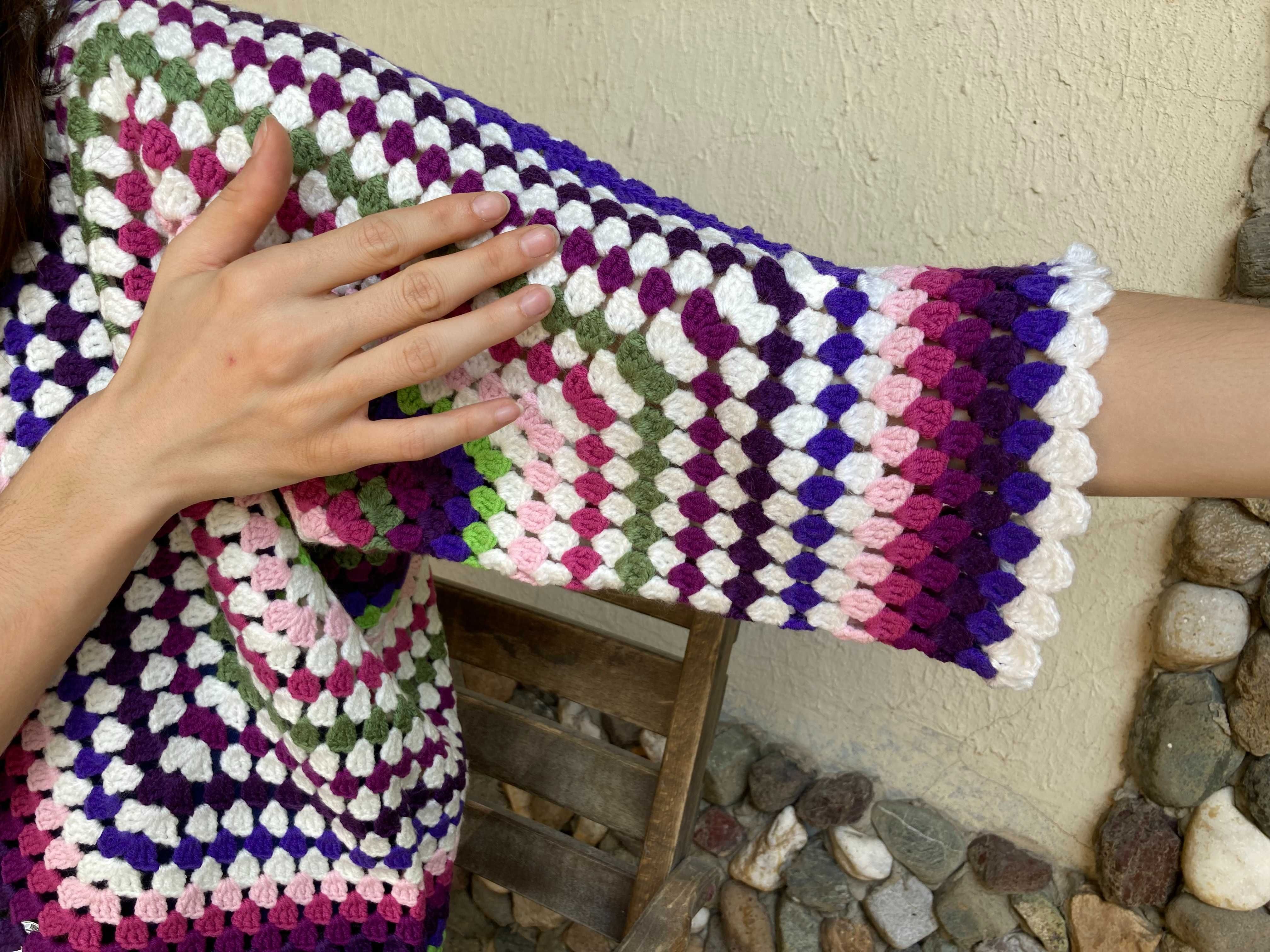 Casaco Muhler Cardigan Crochet lã para mulher feito a mao /  roxo