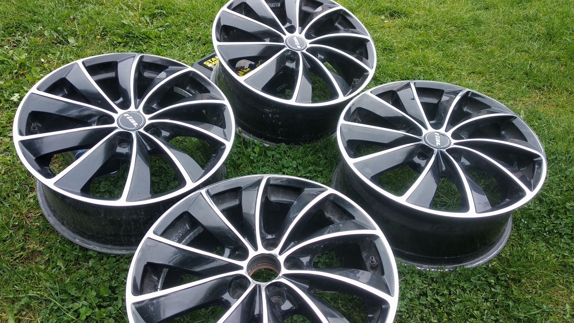 Oryginalne alufelgi Rial R17 5x112 Skoda Passat Touran Golf