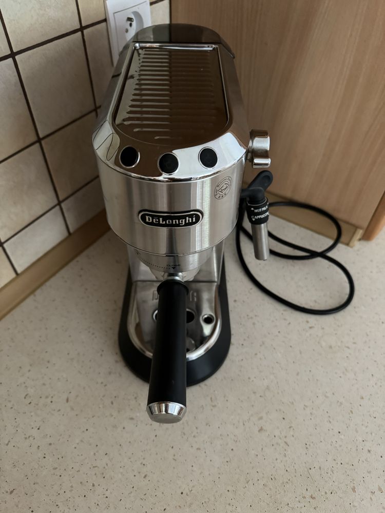 Ekspres do kawy delonghi