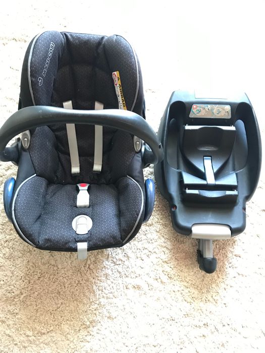 Дитяче автокрісло Maxi Cosi з ізофікс