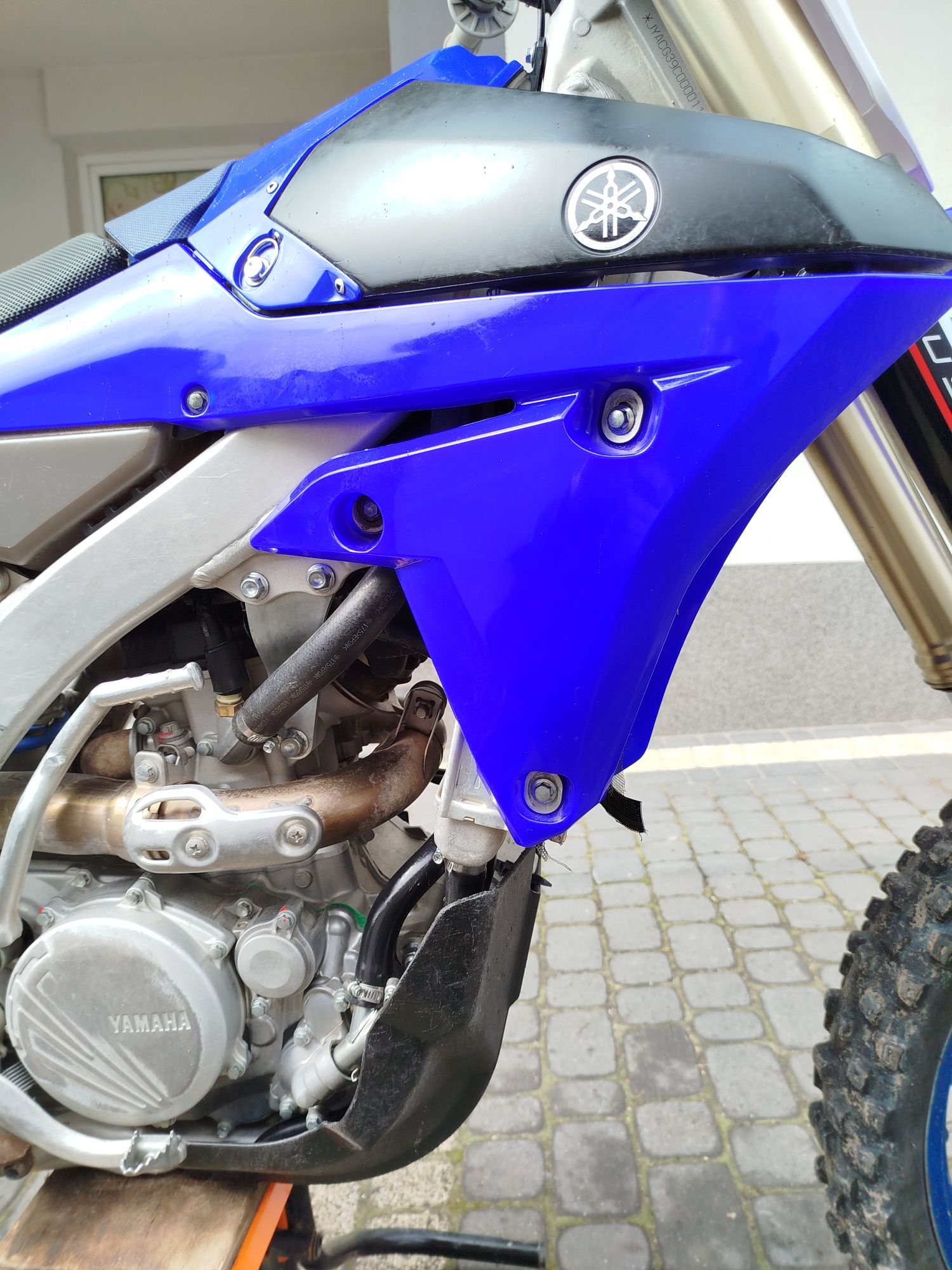 Yamaha YZF 250 18 luks stan