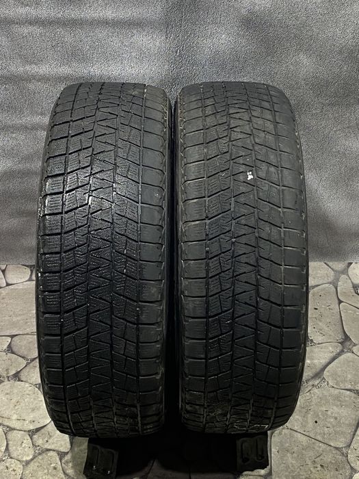 Зимова резина Bridgestone 215/65 R16