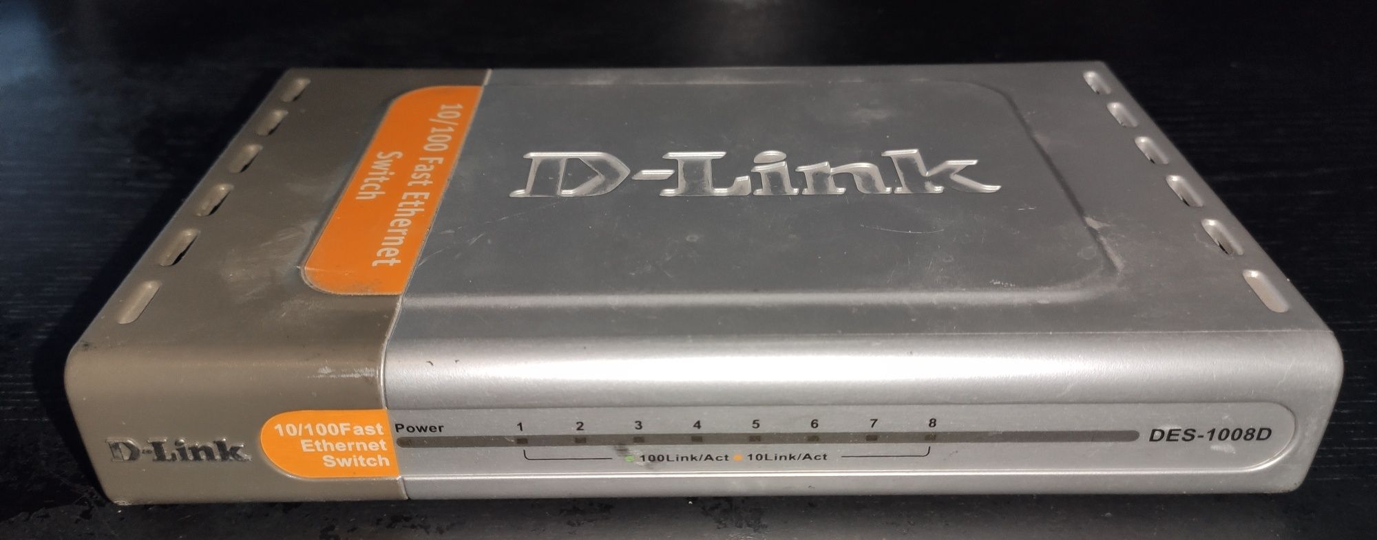 Switch D-Link 8 port DES-1008D 10/100Mbit