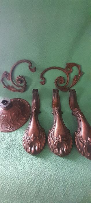 Ozdoby,części z brązu lub mosiądzu