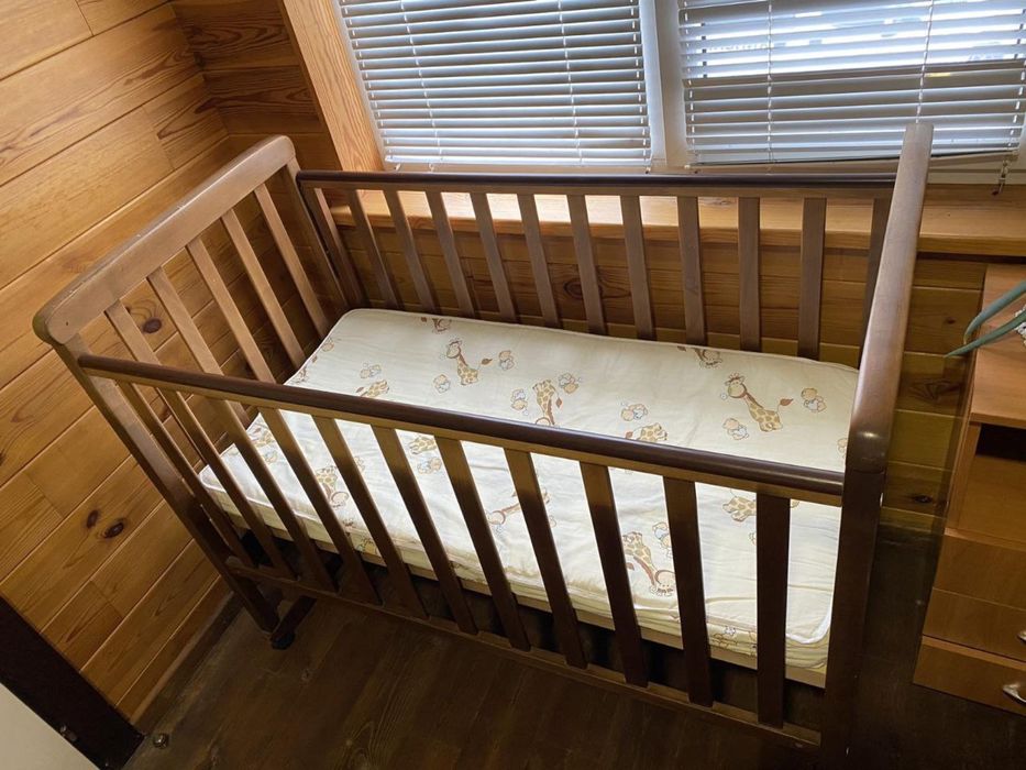 Дитяче ліжко качалка