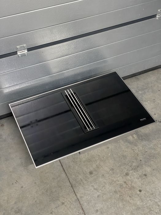 ЧОРНА П'ЯТНИЦЯ!!! Індукційна поверхня з Витяжкою Miele KMDA 7774