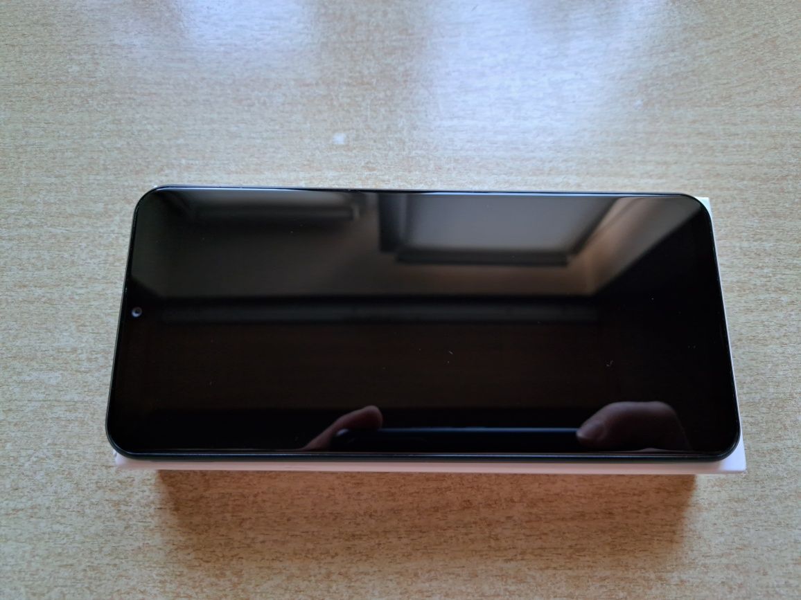 Samsung Galaxy A13 komplet jak nowy